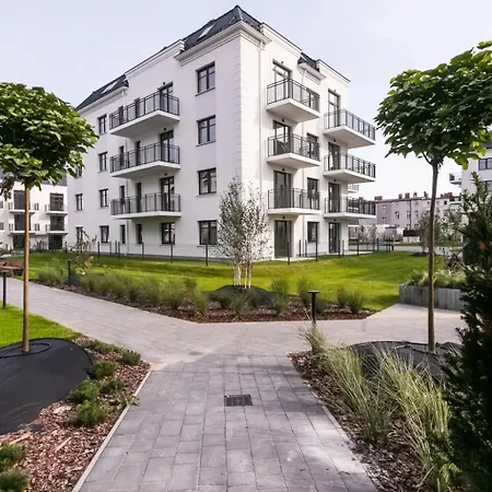 Niebieski W Wilenska Park I Prywatne Miejsce W Garazu Podziemnym Słupsk