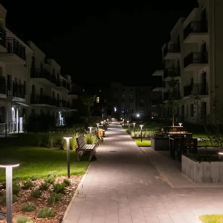 Niebieski W Wileńska Park I Prywatne Miejsce W Garażu Podziemnym * Słupsk