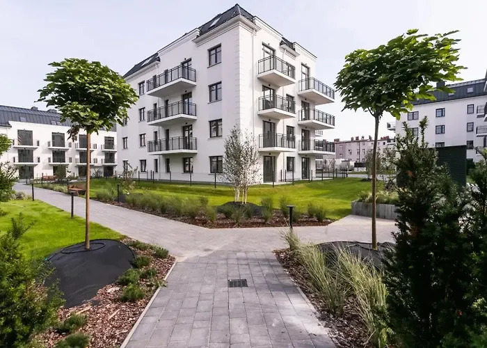 Niebieski W Wilenska Park I Prywatne Miejsce W Garazu Podziemnym Słupsk