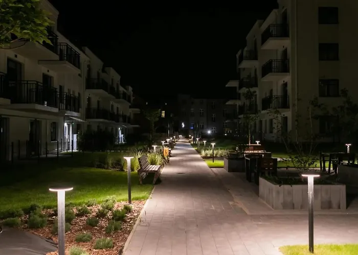 Niebieski W Wilenska Park I Prywatne Miejsce W Garazu Podziemnym * Słupsk