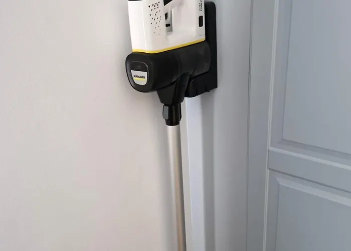 Niebieski W Wilenska Park I Prywatne Miejsce W Garazu Podziemnym